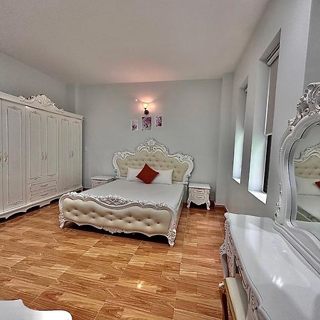 Royal Homestay Tuy Hoa Esterno foto
