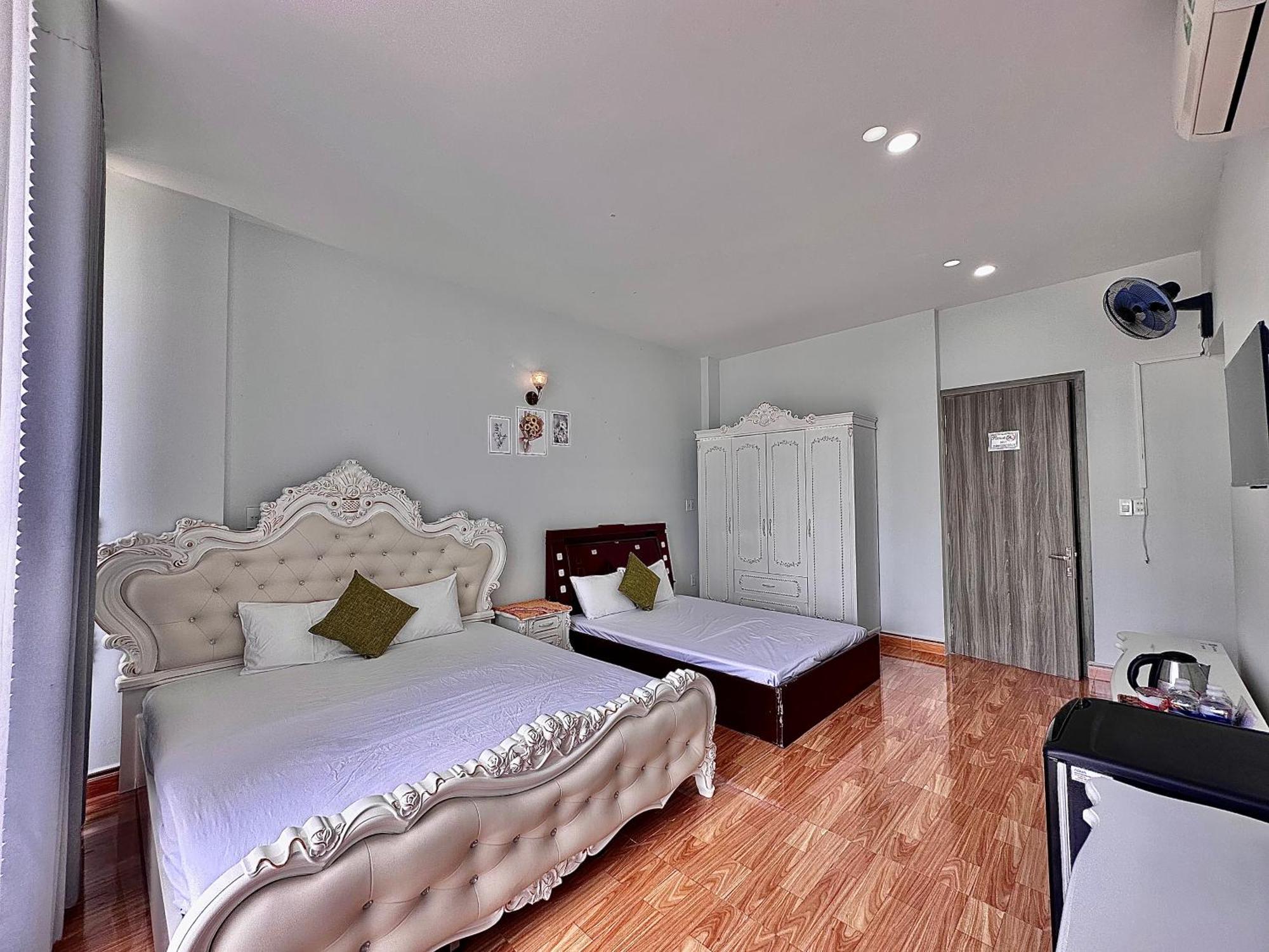 Royal Homestay Tuy Hoa Esterno foto