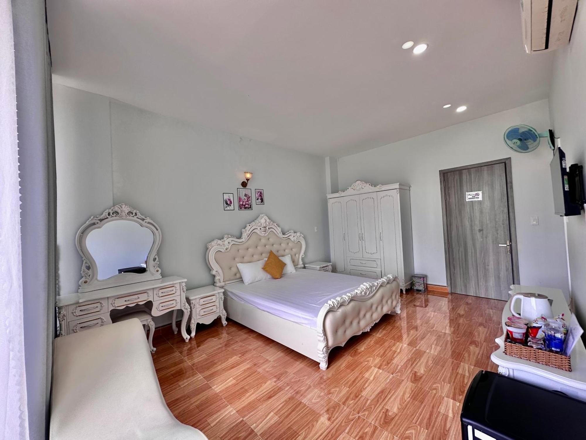 Royal Homestay Tuy Hoa Esterno foto