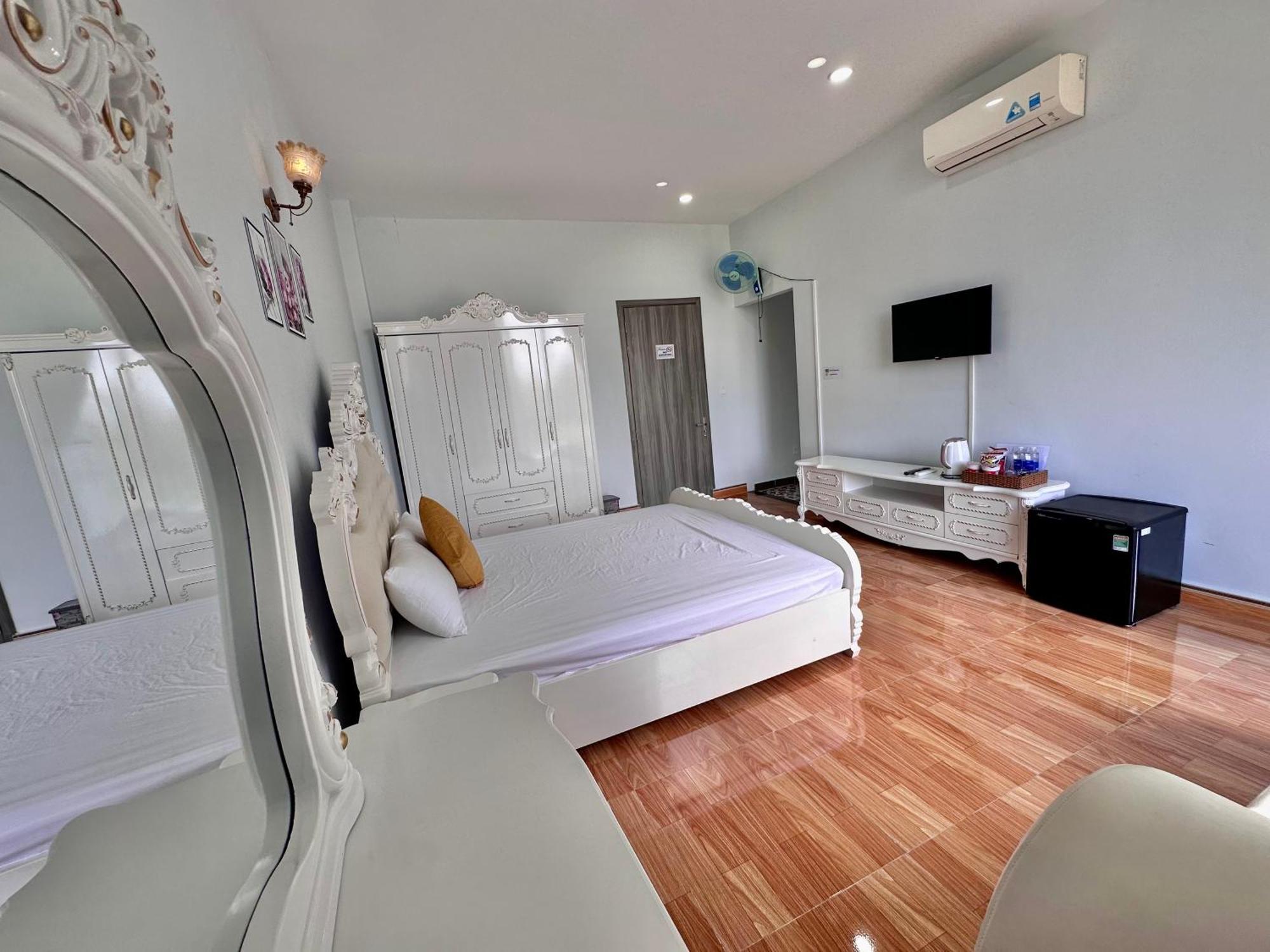 Royal Homestay Tuy Hoa Esterno foto