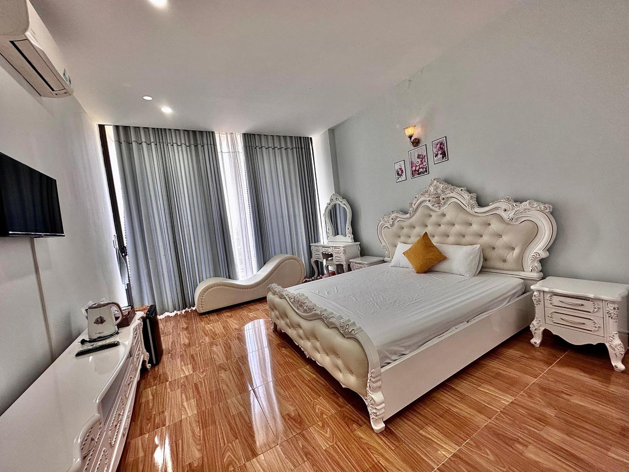 Royal Homestay Tuy Hoa Esterno foto